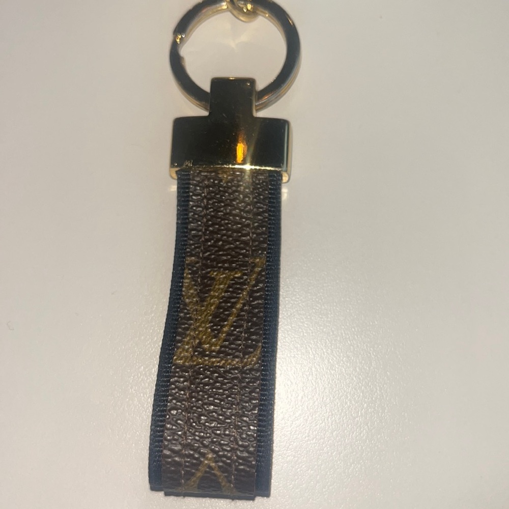 louis vutton keychain